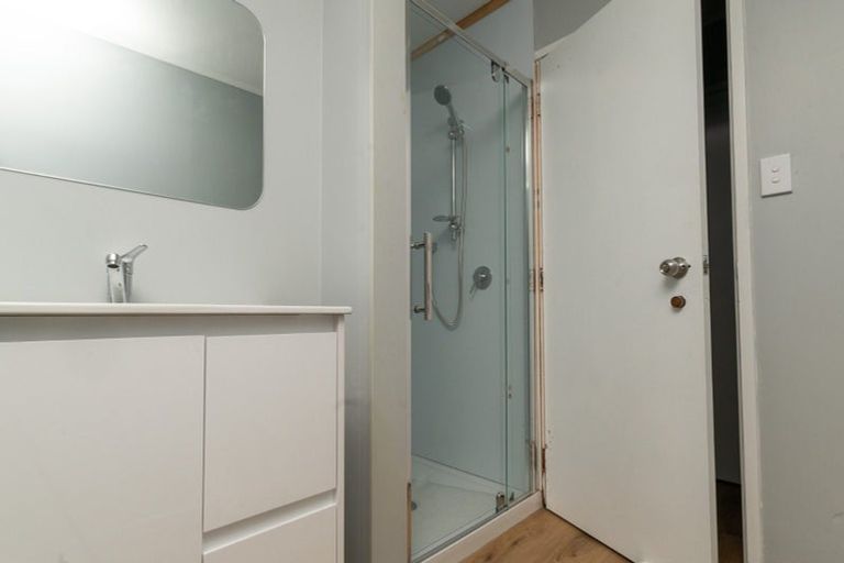 Photo of property in 2/10 Trimdon Street, Randwick Park, Auckland, 2105