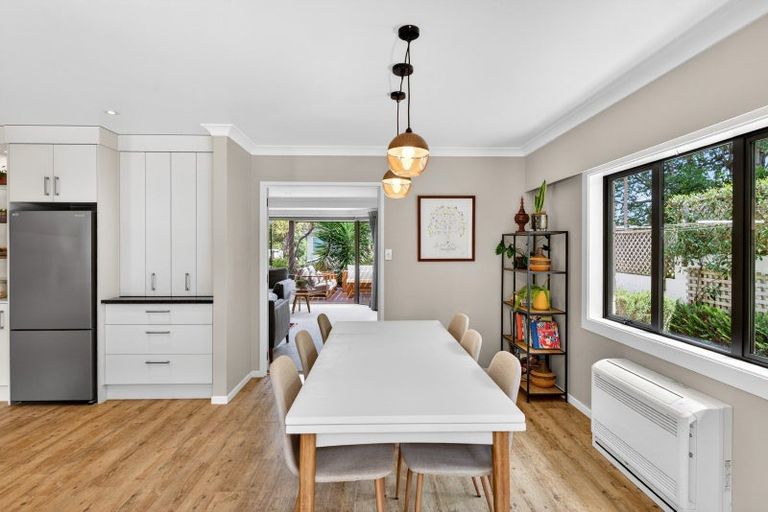 Photo of property in 11 Muritai Crescent, Havelock North, 4130