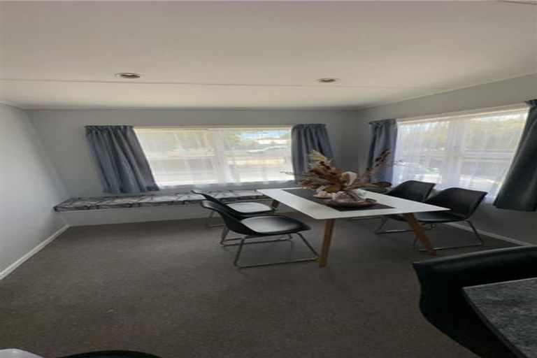 Photo of property in 640 Queen Street East, Levin, 5510