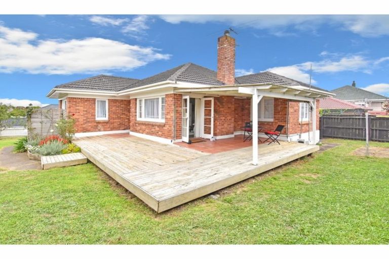 Photo of property in 1/84 Coronation Road, Mangere Bridge, Auckland, 2022