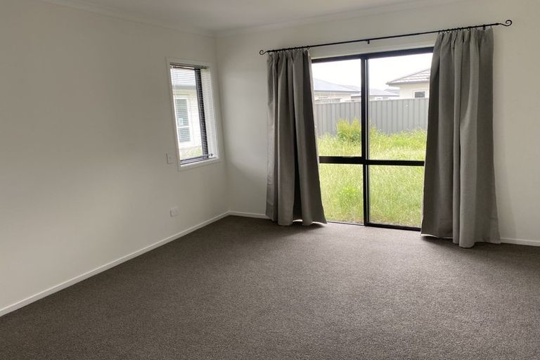 Photo of property in 16 Hikawera Drive, Frimley, Hastings, 4120