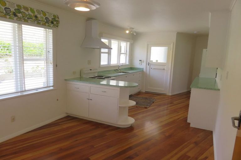 Photo of property in 1460 State Highway 50, Fernhill, Napier, 4183