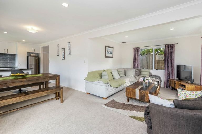 Photo of property in 53b Howe Street, Howick, Auckland, 2014