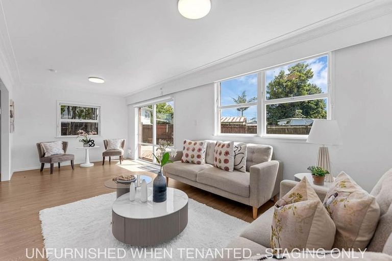 Photo of property in 50 Edgewater Drive, Pakuranga, Auckland, 2010