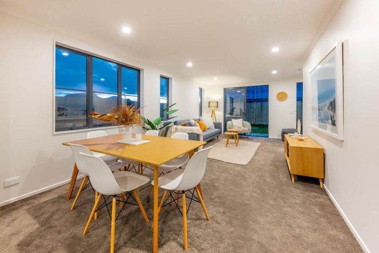 Photo of property in 24 Bellbird Street, Papakura, 2110