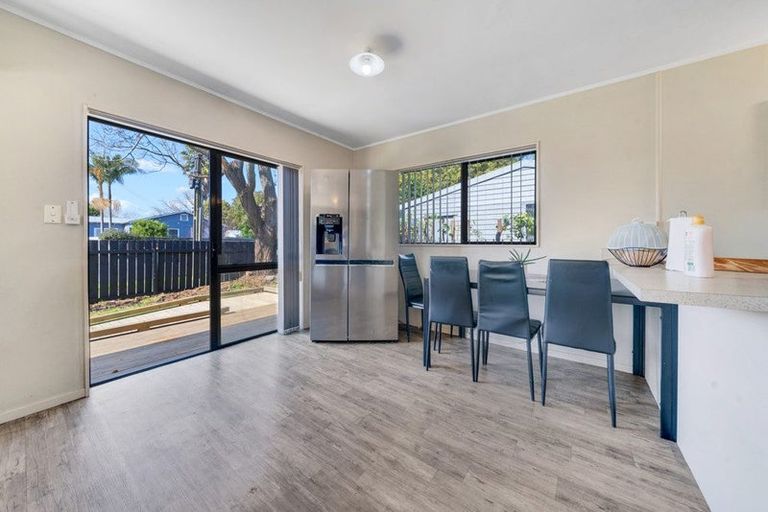 Photo of property in 1/3 Kelvin Road, Papakura, 2110