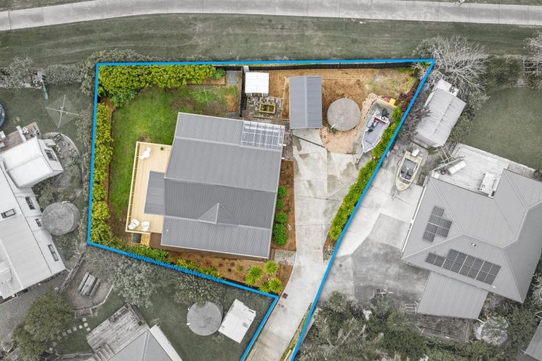 Photo of property in 24 Jean Place, Stanmore Bay, Whangaparaoa, 0932