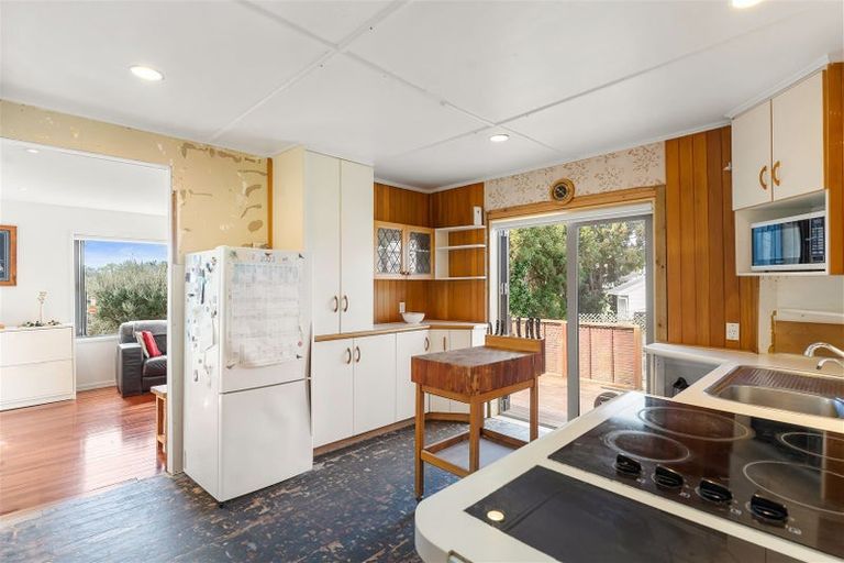 Photo of property in 1/730 Beach Road, Browns Bay, Auckland, 0630