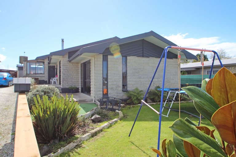 Photo of property in 11 Charles Street, Weston, Oamaru, 9401