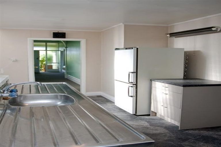 Photo of property in 1 Clifford Street, Dalmore, Dunedin, 9010