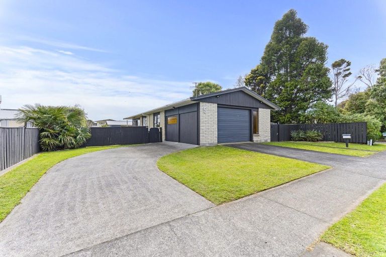 Photo of property in 5 Dillon Drive, Bell Block, New Plymouth, 4312