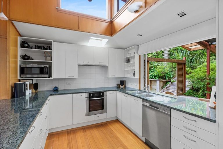 Photo of property in 68-70 Matakatia Parade, Matakatia, Whangaparaoa, 0930