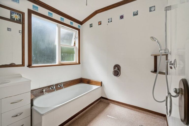 Photo of property in 35 Woodford Avenue, Brookfield, Tauranga, 3110