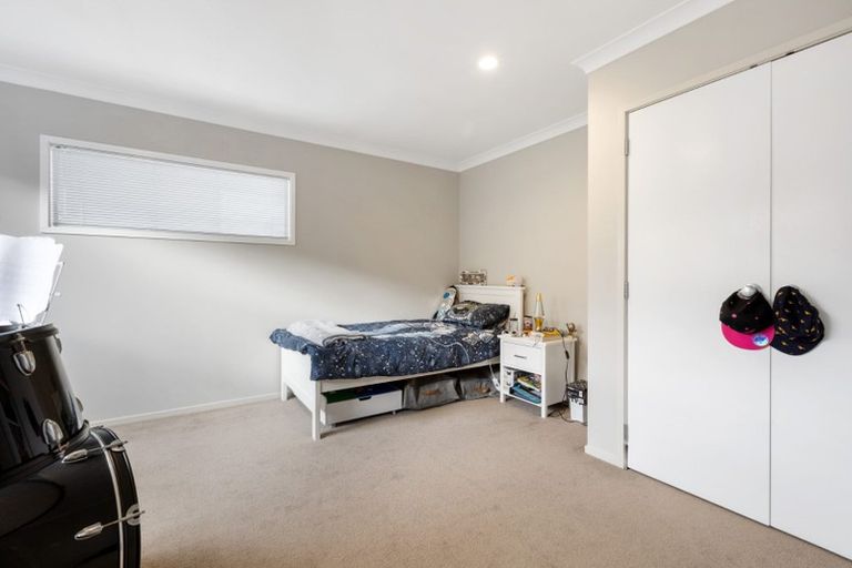 Photo of property in 82a Kirton Drive, Riverstone Terraces, Upper Hutt, 5018