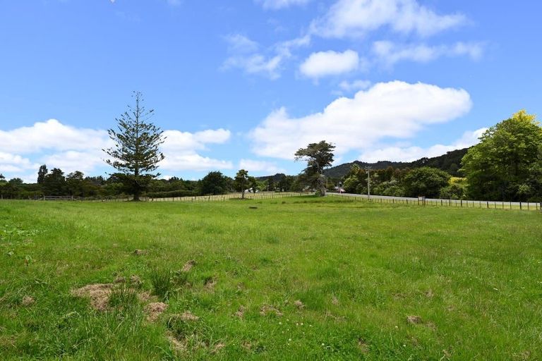 Photo of property in 867 Kahikatea Flat Road, Waitoki, Kaukapakapa, 0871