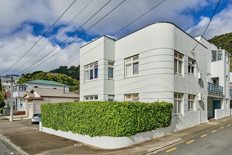 Photo of property in 3/1 Rixon Grove, Mount Victoria, Wellington, 6011