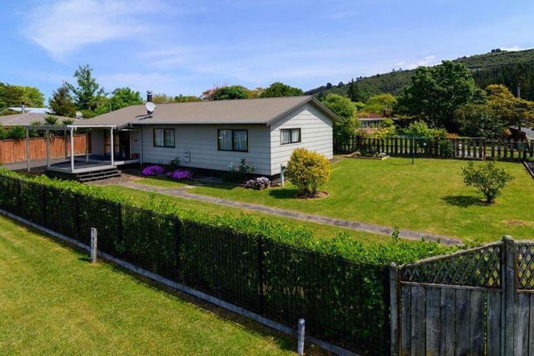 Photo of property in 1 Darroch Street, Fairy Springs, Rotorua, 3015