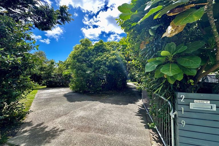 Photo of property in 219 Te Moana Road, Waikanae, 5036