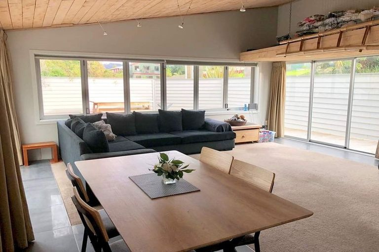 Photo of property in 3a Levy Road, Glen Eden, Auckland, 0602