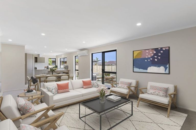 Photo of property in 12 Elwyn Close, Flat Bush, Auckland, 2016