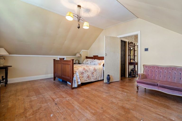 Photo of property in 2 Mersey Street, Island Bay, Wellington, 6023