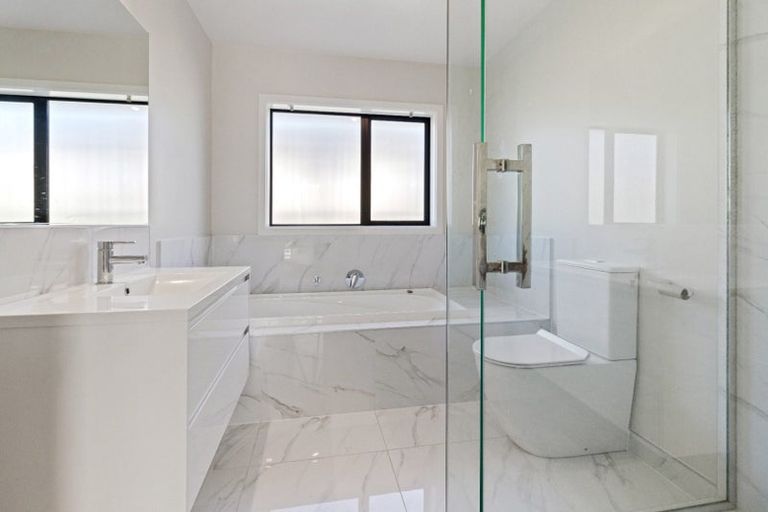 Photo of property in 16 Faber Place, Rototuna North, Hamilton, 3210