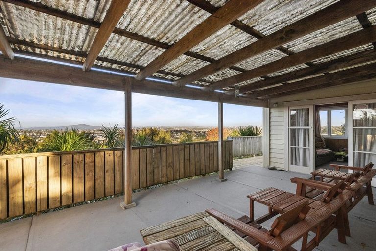 Photo of property in 29 Sunset Road, Totara Vale, Auckland, 0632