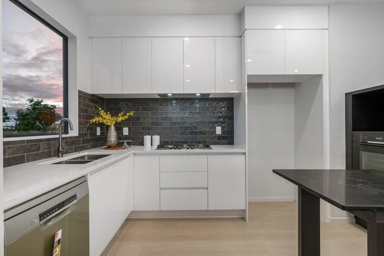 Photo of property in 196 Henwood Road, Westgate, 0814