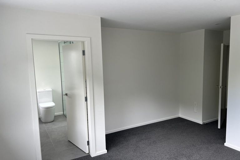 Photo of property in 41a Woodmancote Road, Khandallah, Wellington, 6035