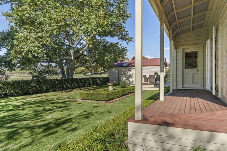 Photo of property in 137 Egmont Road, Hillsborough, New Plymouth, 4372