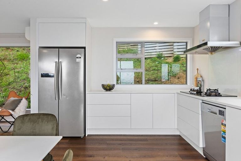 Photo of property in 6b Homebush Road, Khandallah, Wellington, 6035