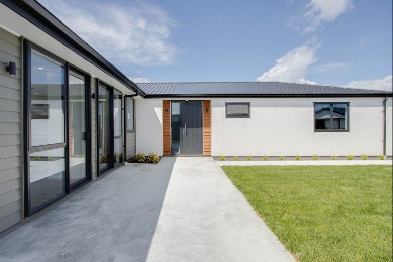 Photo of property in 2 Wai Whatu Street, Meeanee, Napier, 4110