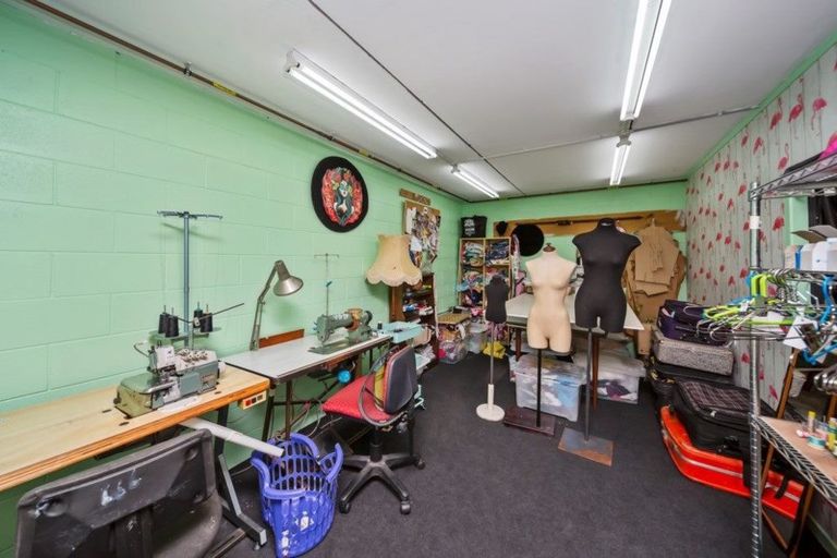 Photo of property in 5f Bromley Place, Westown, New Plymouth, 4310