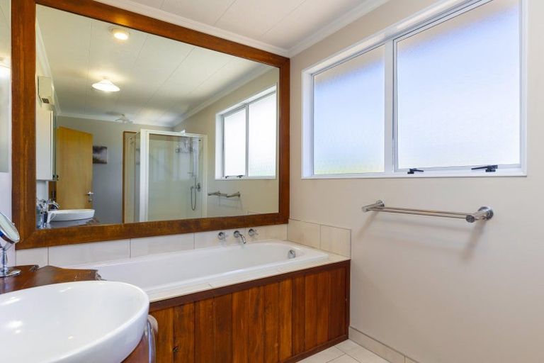 Photo of property in 120 Rarangi Beach Road, Rarangi, Blenheim, 7273