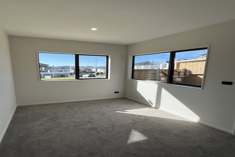 Photo of property in 1 Ripa Street, Flat Bush, Auckland, 2019