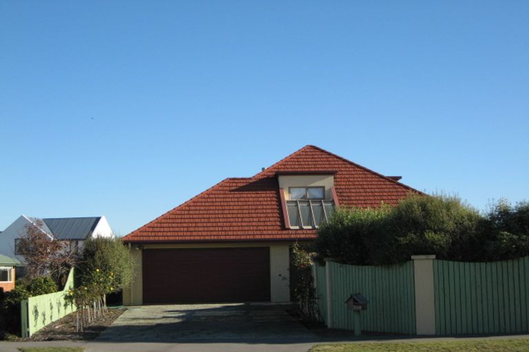 Photo of property in 52 Blue Gum Place, New Brighton, Christchurch, 8083