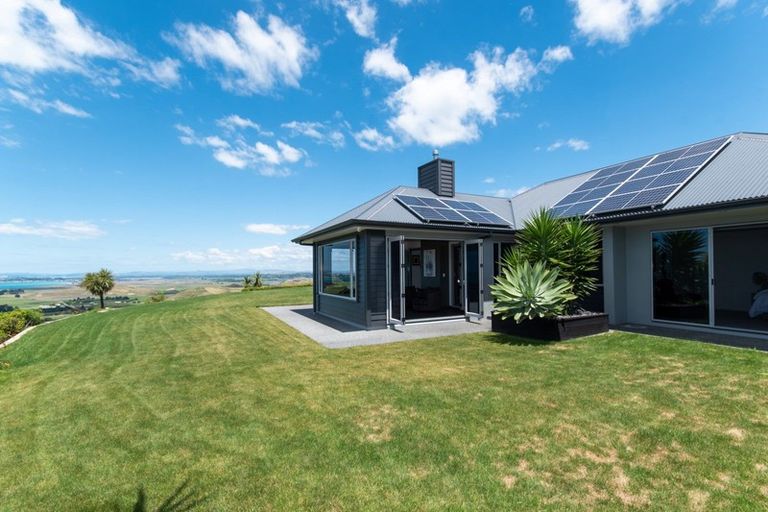 Photo of property in 135 Eskridge Drive, Eskdale, Napier, 4182