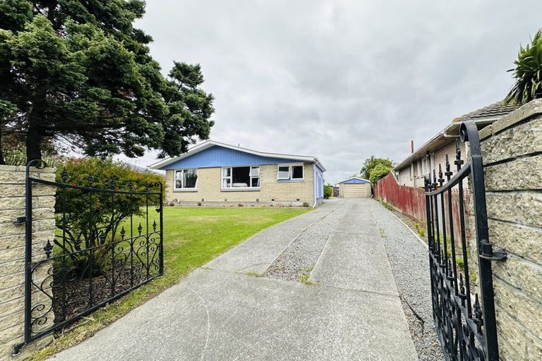 Photo of property in 7 Glenora Place, Hornby, Christchurch, 8042