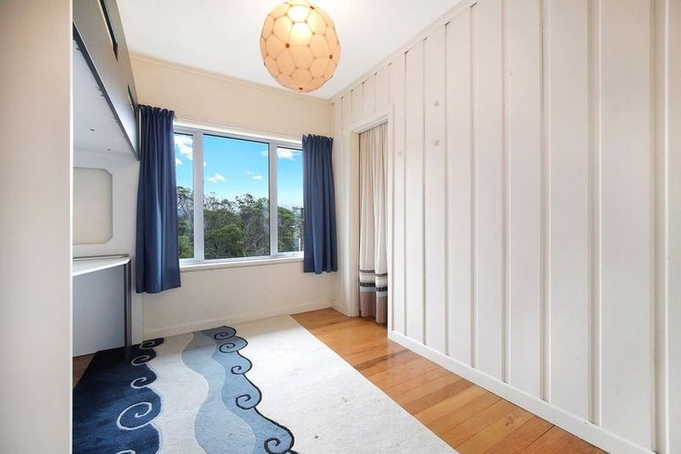 Photo of property in 67 Rangeview Road, Sunnyvale, Auckland, 0612