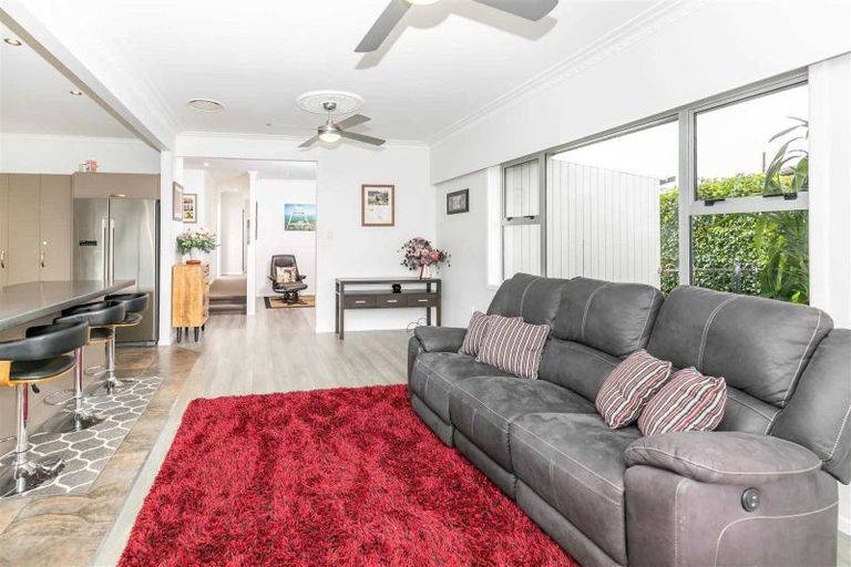 Photo of property in 16 Glen Lynne Avenue, Queenwood, Hamilton, 3210