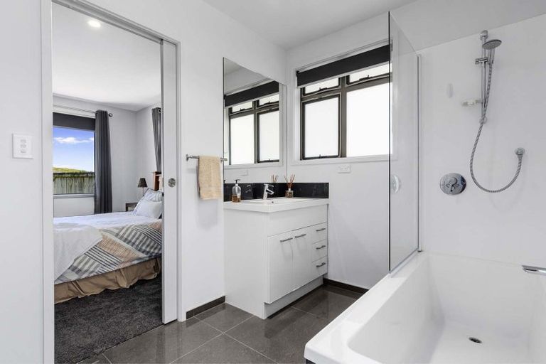 Photo of property in 29 Bryan Gallagher Place, Welcome Bay, Tauranga, 3175