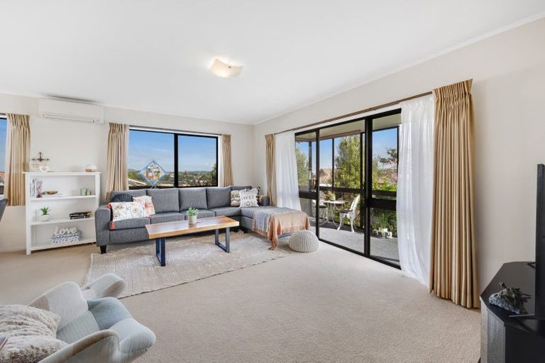 Photo of property in 2/42 Cromdale Avenue, Highland Park, Auckland, 2010