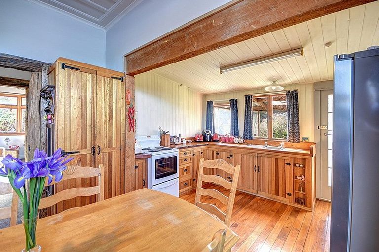 Photo of property in 68 Hall Road, Sawyers Bay, Port Chalmers, 9023