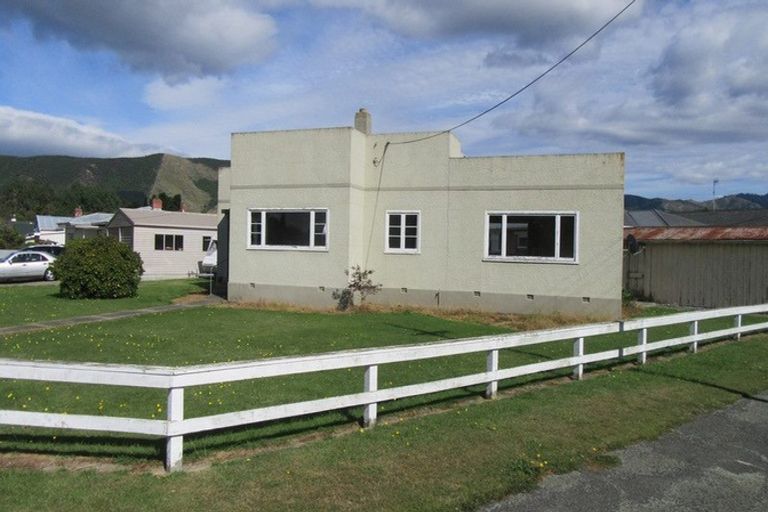 Photo of property in 22 Naylor Street, Waimate, 7924