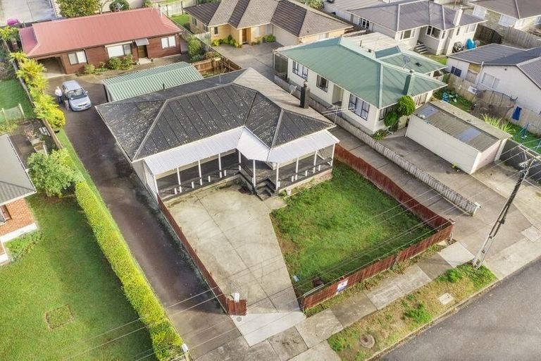 Photo of property in 16a Nogat Avenue, Papatoetoe, Auckland, 2024