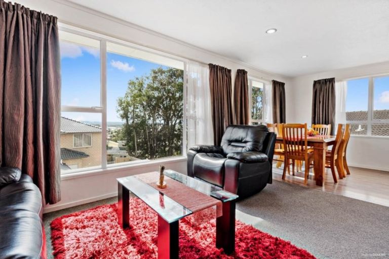 Photo of property in 22 Royal Road, Massey, Auckland, 0614