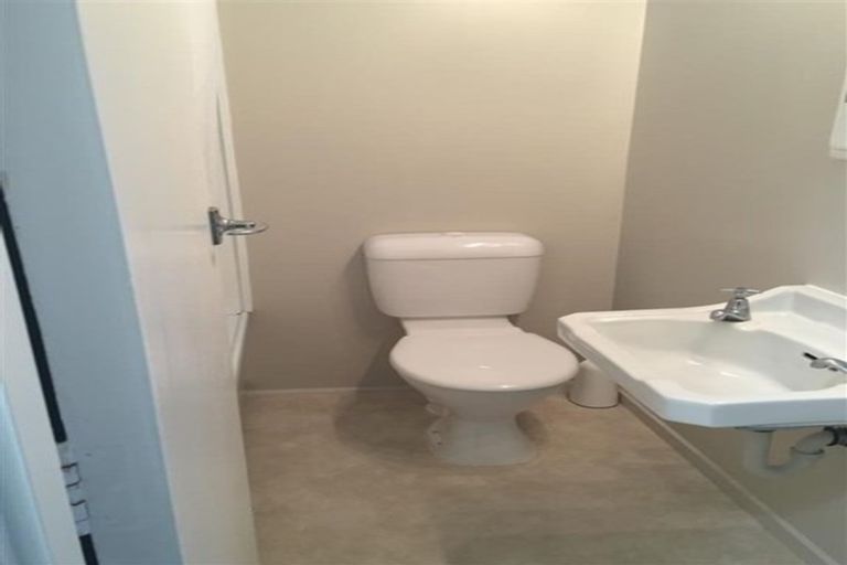 Photo of property in 4/11 Evelyn Place, Hillcrest, Auckland, 0627