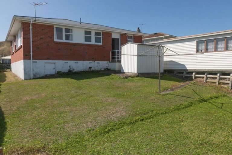 Photo of property in 11 Natone Street, Waitangirua, Porirua, 5024
