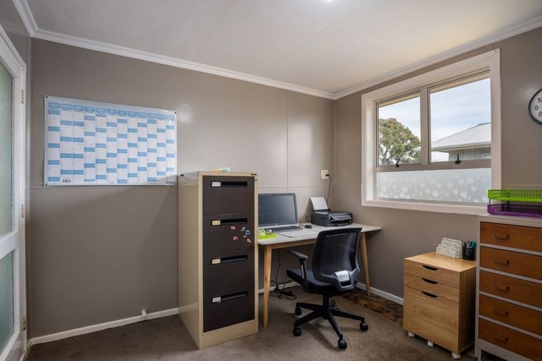 Photo of property in 27 High Street East, Waitara, 4320