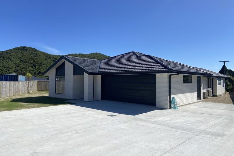 Photo of property in 211b Waikawa Road, Waikawa, Picton, 7220